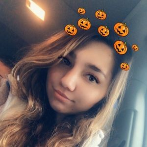 Meet your Posher, Tessa